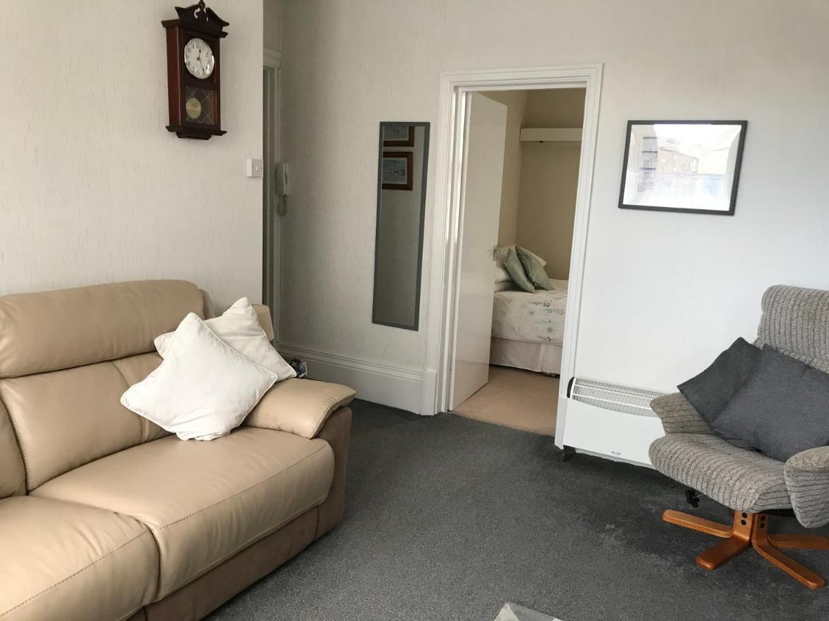 Parade Holiday Apartments Scarborough Exteriör bild